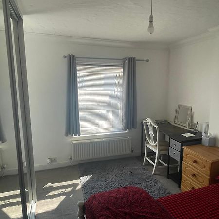 South Coast Guest Rooms With Free Parking Poole Exterior photo